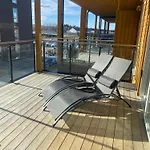 Stroken Leilighet Inkl Parkeringskjeller.